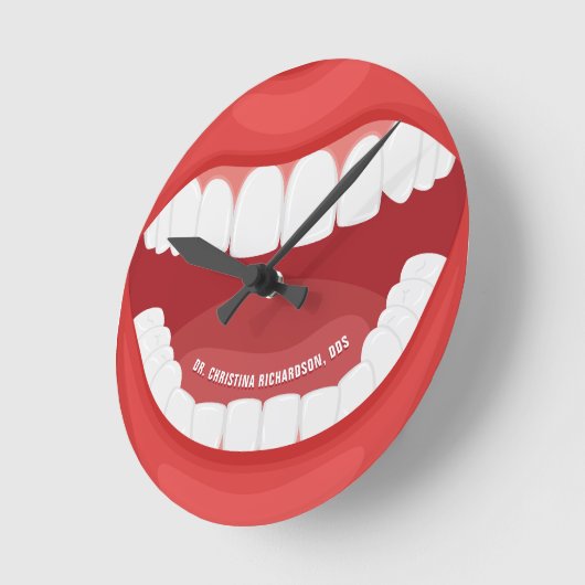 名パーソナライズされた前歯科医院口の待合室 ラウンド壁時計 (傾斜)
