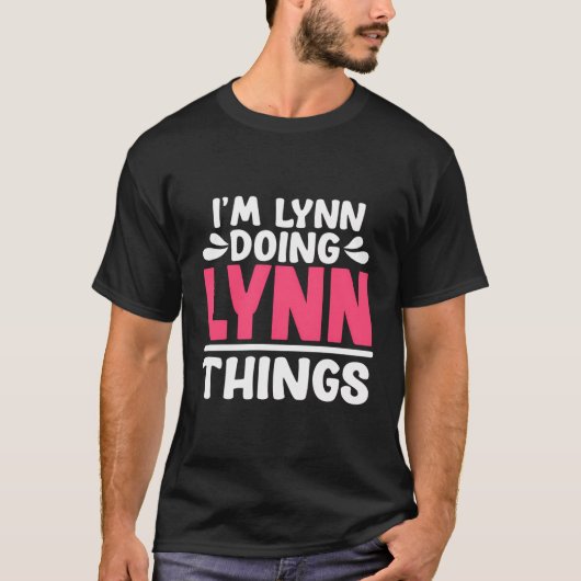 名パーソナライズされた前Lynn Things Tシャツ (正面)