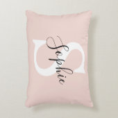 名モダンパーソナライズされた名モノグラムパステルピンク アクセントクッション (正面(垂直))