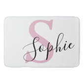名モダンパーソナライズされた名モノグラムピンク バスマット (正面)