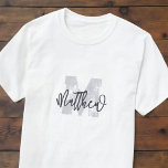 名モダン前クールグランジの追加 Tシャツ<br><div class="desc">学校の準備をしろ！モノグラムと名前を追加する。このデザインは時代を超越しモダンたグランジ。</div>