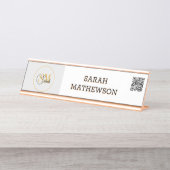 名モノグラムの前と署エレガント名/QRコード デスクネームプレート (正面)