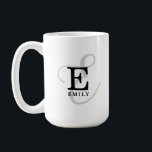 名ユニークスタイリッシュ前とモノグラムタイポグラフィ コーヒーマグカップ<br><div class="desc">この美しいコーヒーマグのデザインで全部あなたのこと。クラシックエレガントのセリフと、より多くのスクリプ華美トタイポグラフィをバランス良く表現した名前とモノグラムを持つ。3つの要素は、洗練された調和と融合し、独自のパーソナルブランディングロゴを作成する。白い背景にシックな黒とグレーの文字を表示。誰かのために素晴らしい贈り物を作るか、または自分自身のために楽しむ！</div>