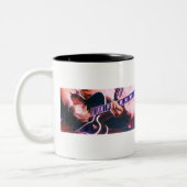 "名人"のギター奏者の水彩画 ツートーンマグカップ (左)