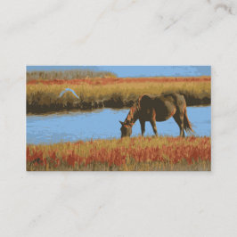 名刺を牧草を食べている素朴な国の馬 名刺