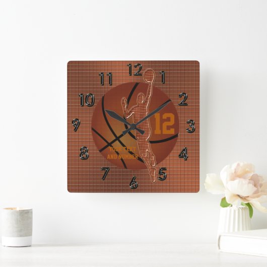 名前および数を用いるパーソナライズなバスケットボールの時計 スクエア壁時計 (ホーム)
