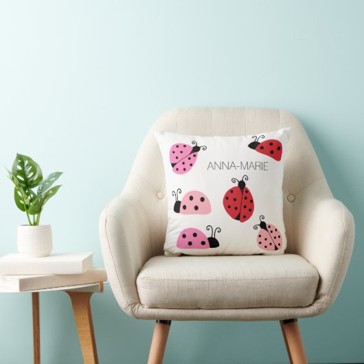 名前かわいいピンクの赤いラディバグ漫画 クッション (椅子)