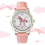 名前がPersonalizableのピンクのユニコーン 腕時計<br><div class="desc">このデザインは、美しいマネと物語を持つピンクの眠れるユニコーンを持っている。時計の上にパーソナライズできる名前がある。この時計は素晴らしユニコーンが好きな女の子のためだ。デジタルスケッチだ。</div>