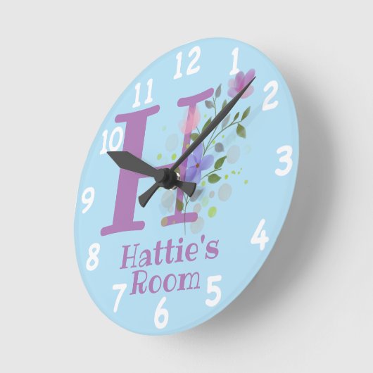 名前とイニシャルを持つフローラデザインの時計 ラウンド壁時計 (傾斜)