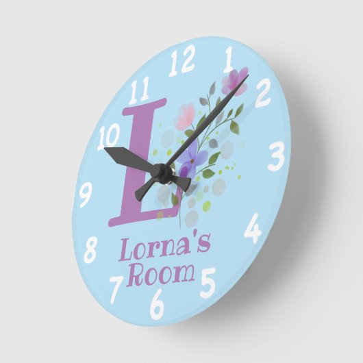 名前とイニシャルを持つフローラデザインの時計 ラウンド壁時計 (傾斜)