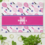 名前とイニシャル、ピンクと紫のテニスラケット キッチンタオル (折り畳み)