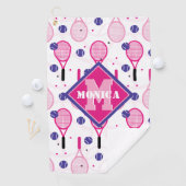 名前とイニシャル、ピンクと紫のテニスラケット ゴルフタオル (インサイチュ)