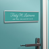 名前とタイトル書道 – ティール(緑がかった色)の色を編集できる サインプレート