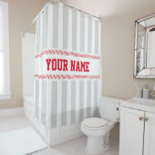 名前とテーマ野球のステッチのスポーツは縞で飾ります シャワーカーテン (インサイチュ)