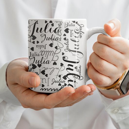 名前とパーソナライズされた黒ハートロマンチック白 コーヒーマグカップ
