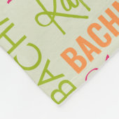 名前とモノグラムのコラージュを持つ黄色のオレンジ色のフクロウ フリースブランケット (角)