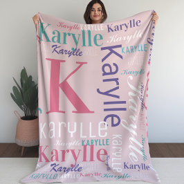 名前とモノグラムクラウドワードアートブランケット女の子 フリースブランケット