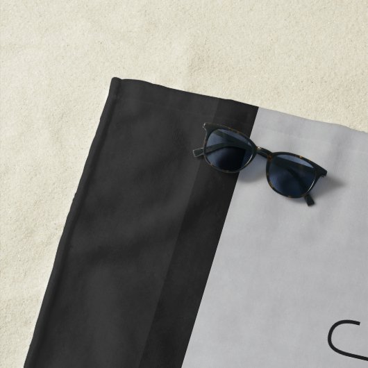 名前とモノグラム |グレーフェイクズ&シルバールック ビーチタオル (インサイチュ)