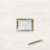 名前と上にあられる完全でカスタムな写真の文字 ポストイット (デスク上)