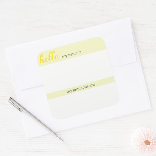 名前と代名詞のラベル – 黄色の四角 スクエアシール (封筒)