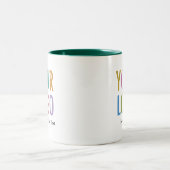 名前と会社ロゴの入ったグリーンインナーマグカップ11oz ツートーンマグカップ (中央)