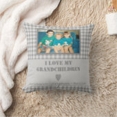 名前と写真が付いた灰色と白のプライドのギンガム クッション (ブランケット)