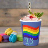 名前と写真が入る虹色のゲイ誕生日カード 紙コップ