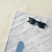 名前と場所を持つレイクライフ木製波止場 ビーチタオル (インサイチュ)