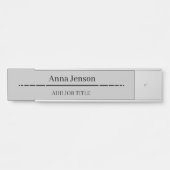 名前と役職のタイトルをこのビジネスに追加 サインプレート (正面)