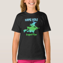 名前と文字ウィッチ飛んでいるブロムスティックハロウィーンの追加 Tシャツ