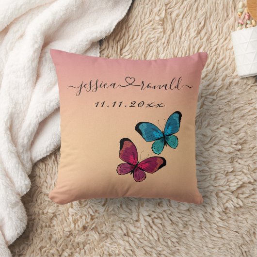 名前と日付のパーソナライズされたギフ結婚トバラ金ゴールド クッション (ブランケット)