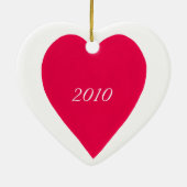 名前と日付の赤いハートオーナメント セラミックオーナメント (裏面)
