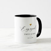 名前と日付入りペアマグカップ "Engaged" マグカップ (正面右)