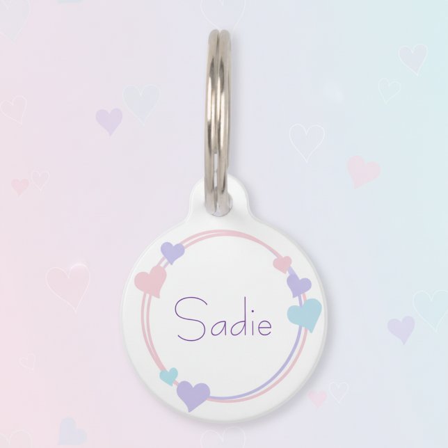 名前と連絡先情報が入ったかわいいハートのペットタグ ペット　ネームタグ (Cute personalized pet tag with hearts.)