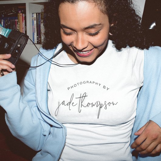 名前による写真任意の色の文字 Tシャツ