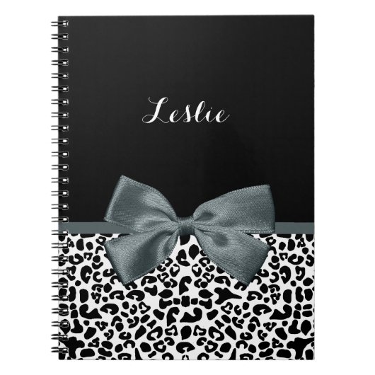 名前のついた洗練されたヒョウ柄の灰色の弓 ノートブック (正面)