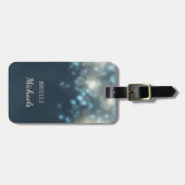 名前のエレガントで暗いティール（緑がかった色）の《写真》ぼけ味の魅力の白熱 ラゲッジタグ (正面横)