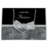 名前のエレガントな銀製のチータのプリントのフリルが付いた弓 ラージペーパーバッグ (正面)