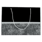 名前のエレガントな銀製のチータのプリントのフリルが付いた弓 ラージペーパーバッグ (裏面)