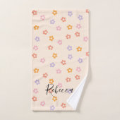 名前のパーソナライズされた色モダン付きデイジーパターン バスタオルセット (ハンドタオル)