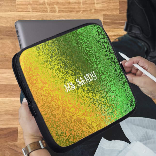 名前のパーソナライズ光沢のある緑と黄色の色合い ラップトップスリーブ (Personalize Name Shiny Shades of Green & Yellow Laptop Sleeve)