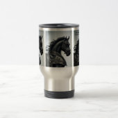 名前のメッセージを追加し、鎧を持つ強い黒馬 トラベルマグ (中央)