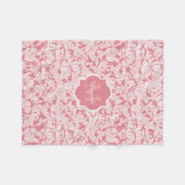 名前のモダンな淡いピンクの花のガーリーなモノグラム フリースブランケット (正面(横))