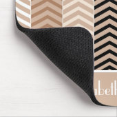 名前の付いた洗練されたストライプ茶色のシェブロン マウスパッド (コーナー)