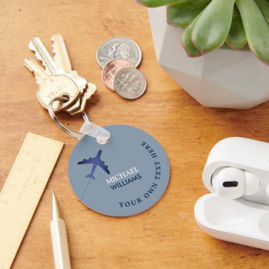 名前の付いた青い飛行機のキーチェーン キーホルダー (デスク)