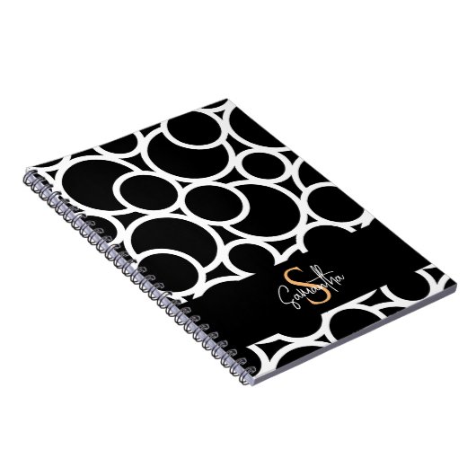 名前の付いた黒と白の円パターン ノートブック (右側)