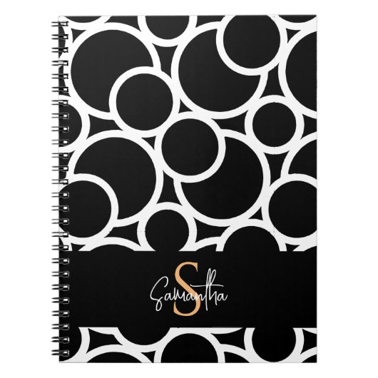 名前の付いた黒と白の円パターン ノートブック (正面)