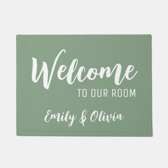 名前の付いたDormルームフォーマット ドアマット (正面)