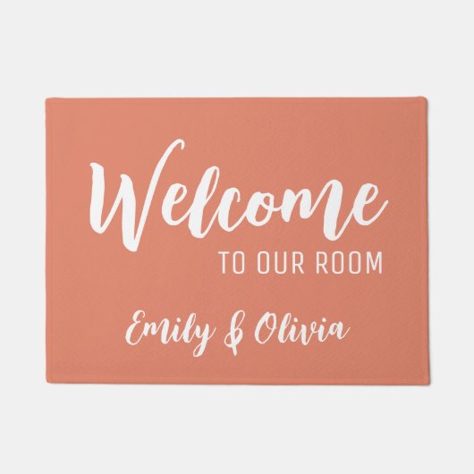 名前の付いたDormルームフォーマット ドアマット (正面)