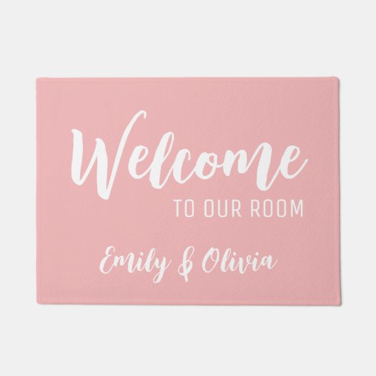 名前の付いたDormルームフォーマット ドアマット (正面)